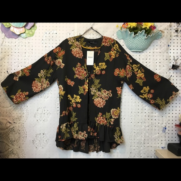 Zara Basic Outerwear Woman’s SIZE M-Large Duster with ruffle💕 - Picture 3 of 8